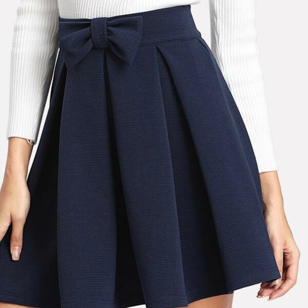 Bow Front Skirt Brand New